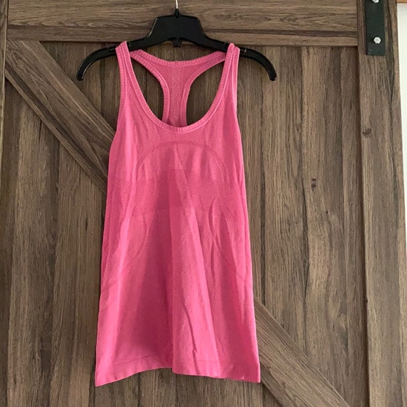 Lululemon Swiftly Tech Tank - Picture 2 of 4